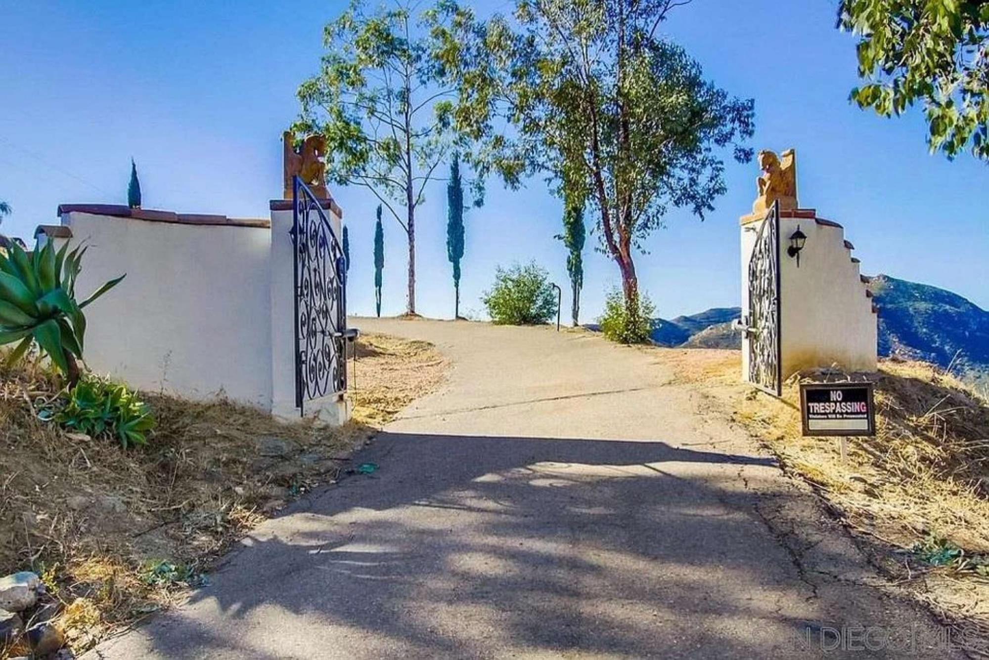 Private Home On 10 Acres - Heated Salt Pool & Jacuzzi, Mountain & City Views, Horseshoes, Basketball, Bbq, Golf Putting, Foosball, Croquet, Bose Stereo, White Cotton Bedding - Hilltop Hacienda, Pool Heat Optional Jamul Kültér fotó