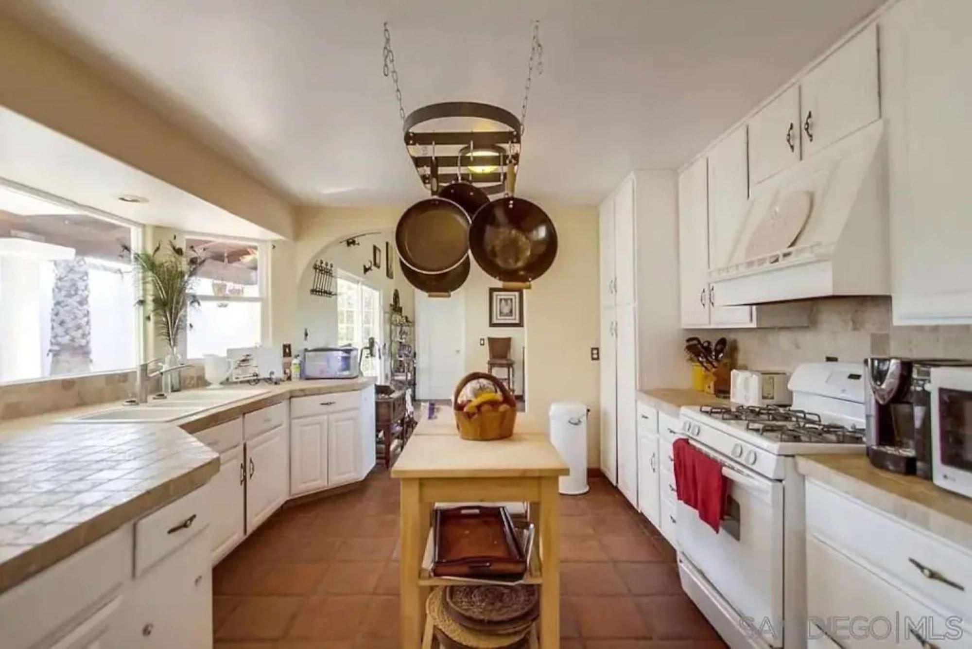 Private Home On 10 Acres - Heated Salt Pool & Jacuzzi, Mountain & City Views, Horseshoes, Basketball, Bbq, Golf Putting, Foosball, Croquet, Bose Stereo, White Cotton Bedding - Hilltop Hacienda, Pool Heat Optional Jamul Kültér fotó