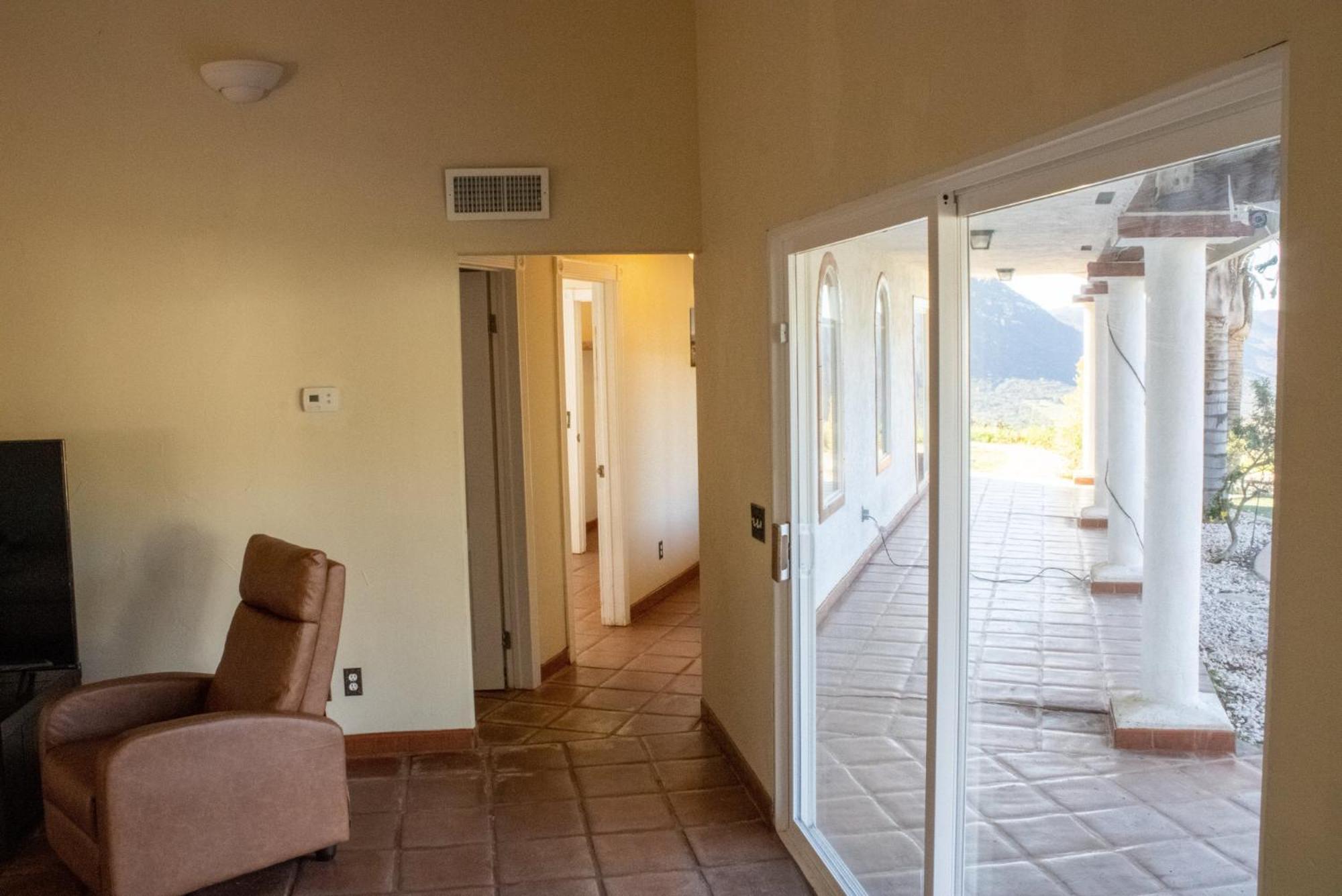 Private Home On 10 Acres - Heated Salt Pool & Jacuzzi, Mountain & City Views, Horseshoes, Basketball, Bbq, Golf Putting, Foosball, Croquet, Bose Stereo, White Cotton Bedding - Hilltop Hacienda, Pool Heat Optional Jamul Kültér fotó