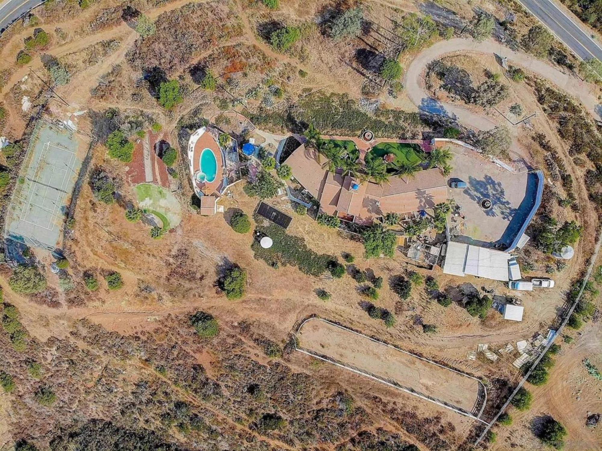 Private Home On 10 Acres - Heated Salt Pool & Jacuzzi, Mountain & City Views, Horseshoes, Basketball, Bbq, Golf Putting, Foosball, Croquet, Bose Stereo, White Cotton Bedding - Hilltop Hacienda, Pool Heat Optional Jamul Kültér fotó